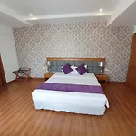 Le Duy Grand Hotel